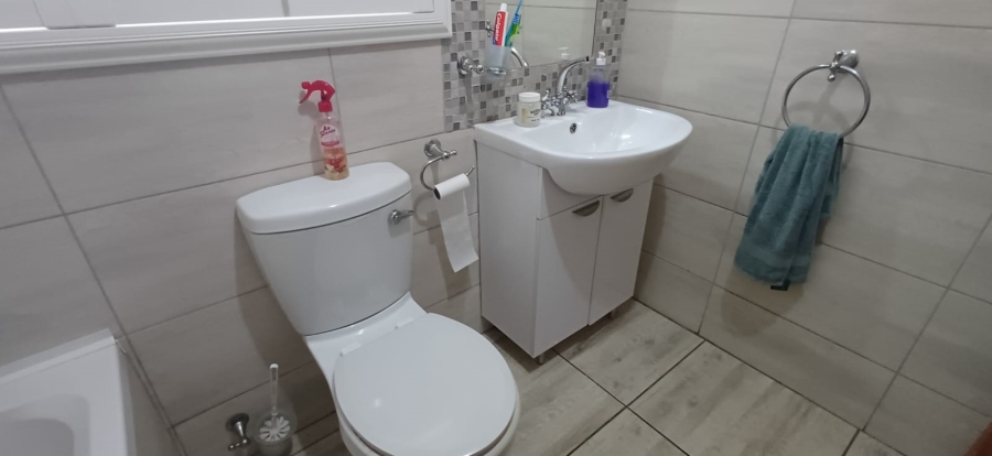 To Let 5 Bedroom Property for Rent in La Provance Free State